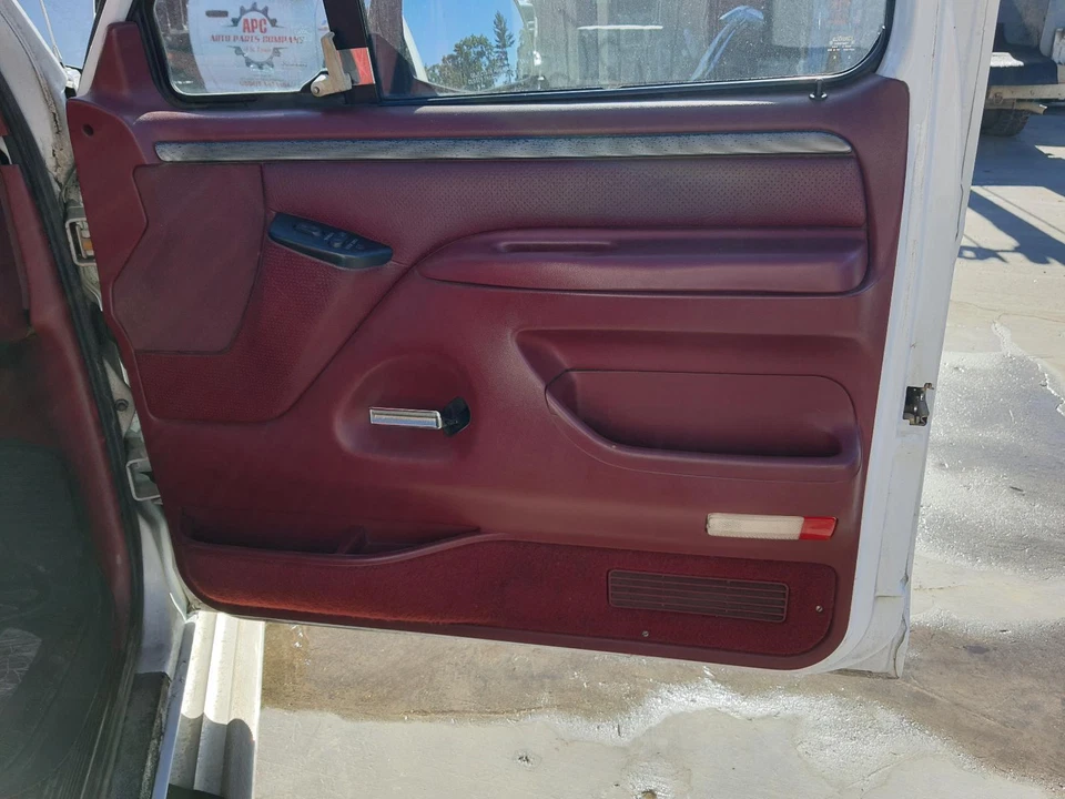 1992-1996 FORD F150 RIGHT PASSENGER DOOR PANEL; POWER, RED; 92 93 94 95 96 - Изображение 2 из 4