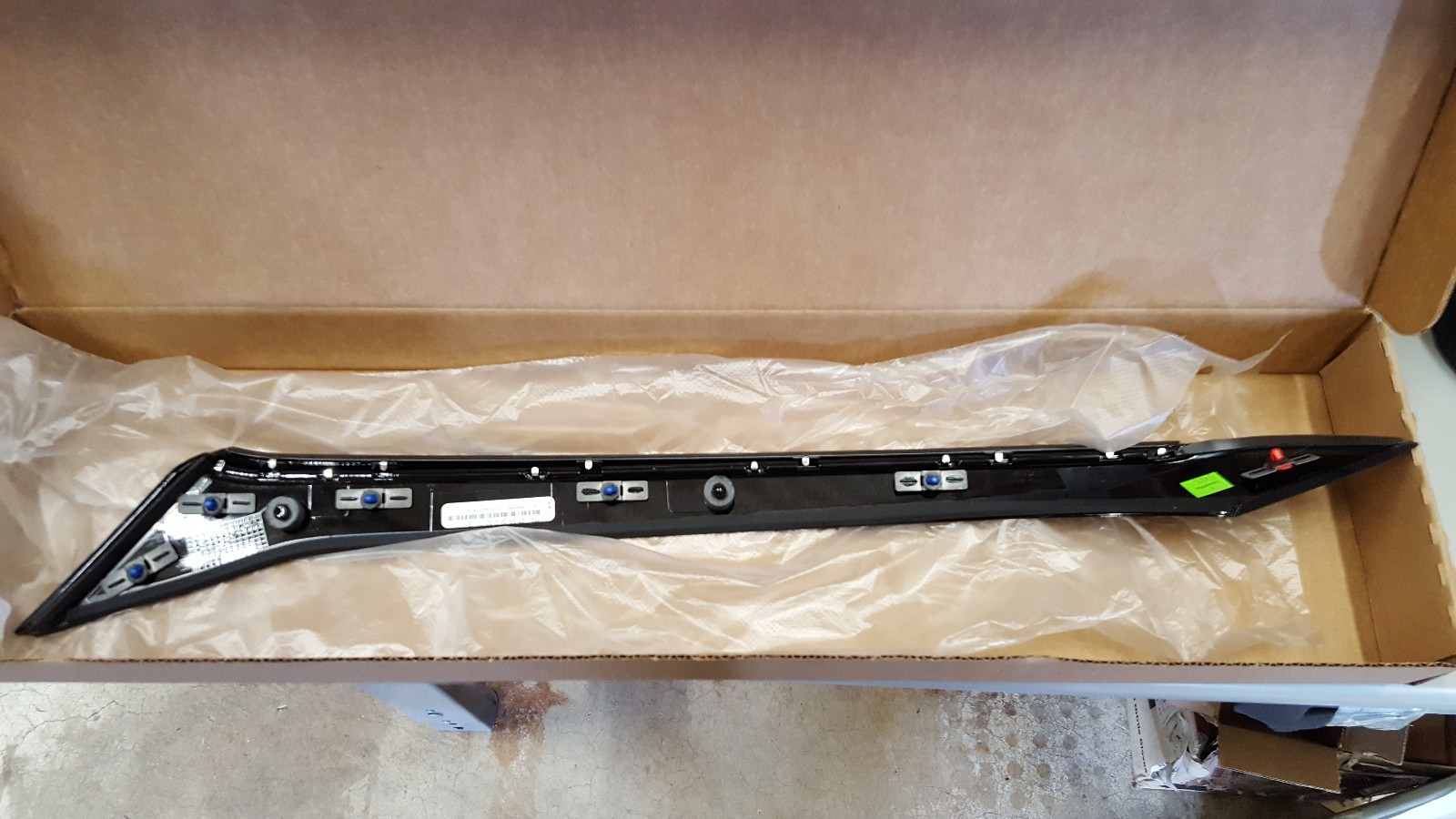 NEW OEM NISSAN 20162021 MAXIMA REAR BODY MOLDINGRIGHT SIDE eBay