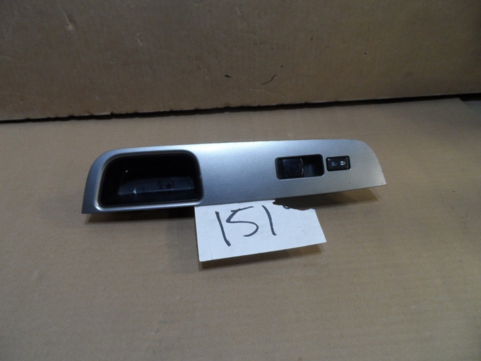 2007 2008 2009 2010 2011 2012 Nissan Versa front right Power Window Switch OEM