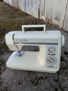 Privileg Nähmaschine super automatic, defekt, als Ersatzteil, leichtes Gewicht