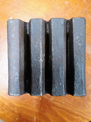 BLACKSMITH SWAGE HARDY 3 1/2'' x 3 3/4'' ANVIL TOOL VINTAGE HARDY