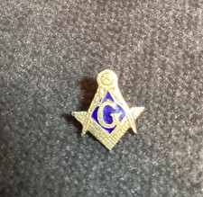 FREEMASON MASONIC SQUARE & COMPASS MINI LAPEL PIN - Gold tone