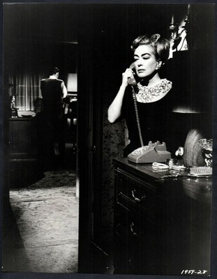 I SAW WHAT YOU DID 1965 William Castle, Joan Crawford STILL #28
