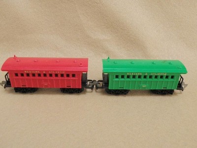 WESTERN & ATLANTIC 2 passenger cars  Made in the 1960s 