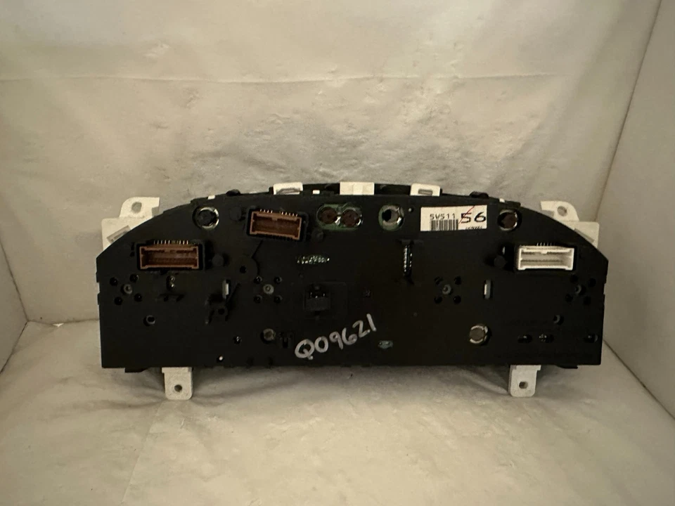 Cuadro de instrumentos velocímetro Nissan Pathfinder 2002 3,5 L SE 124.531 millas 4x4 Foto 2 de 3