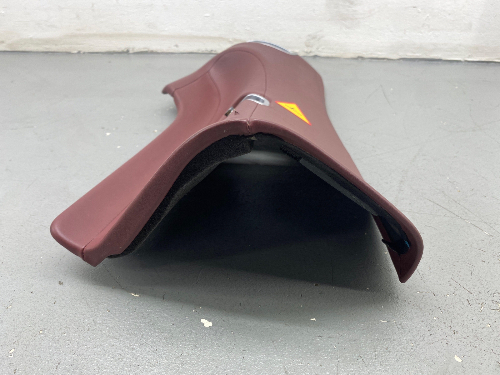 2020-2023 MCLAREN GT REAR LEFT B PILLAR TRIM PANEL COVER BAROLO RED 22NB278GP