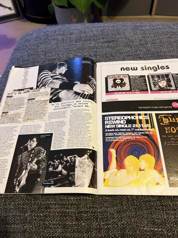 My Chemical Romance / Gerard Way -Nov 2005 - VERY RARE 19 YEARS OLD! KERRANG MAG - Image 4 of 4