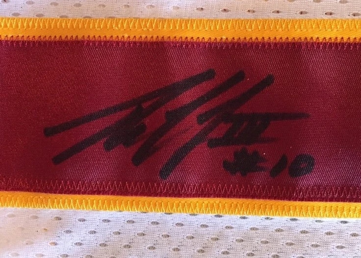 ФУТБОЛКА РОБЕРТА ГРИФФИНА «RG3» ВАШИНГТОН КРАСНОКОЖИЕ белая с ПОДПИСЬЮ PSA/COA R84200 - Изображение 3 из 4