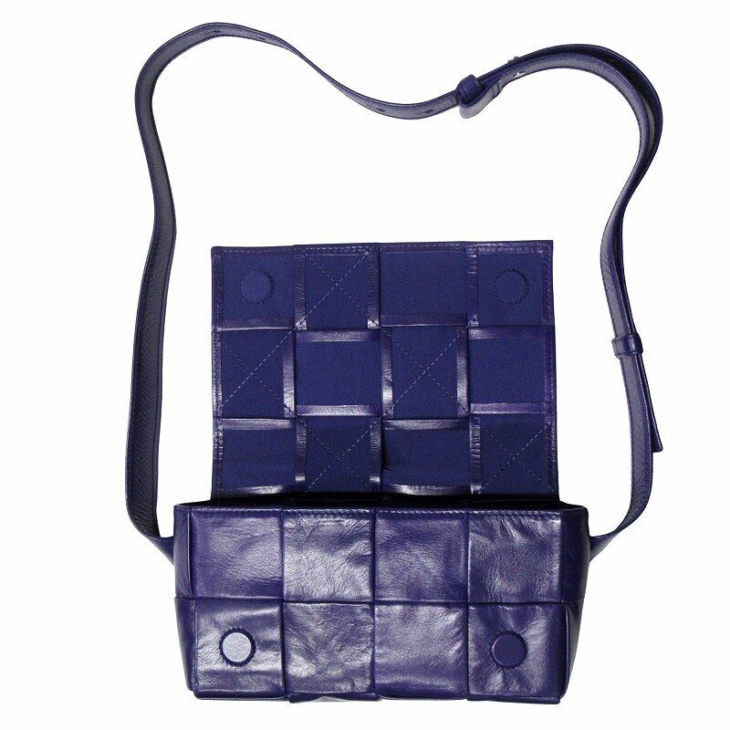 Bottega Veneta Calf Leather Cassette Belt Bag Shoulder Maxi Bottega Veneta Calf Leather Cassette Belt Bag Shoulder Maxi