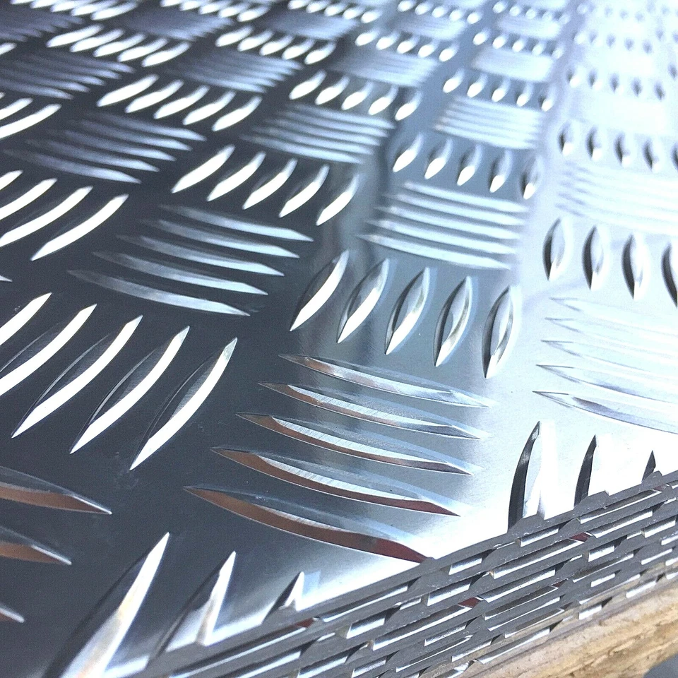 Günstiges Riffelblech Aluminium 1000 mm x Ihre Wunschlänge x  2/4mm Alublech Neu - Bild 1 von 1