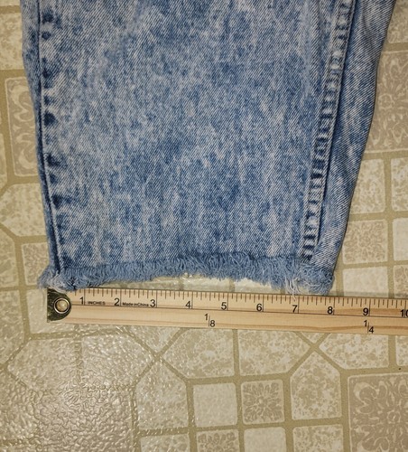 Vintage Jordache Damen Acid Wash Shorts Größe 9 roher Saum abgenutzt - Bild 11 von 11