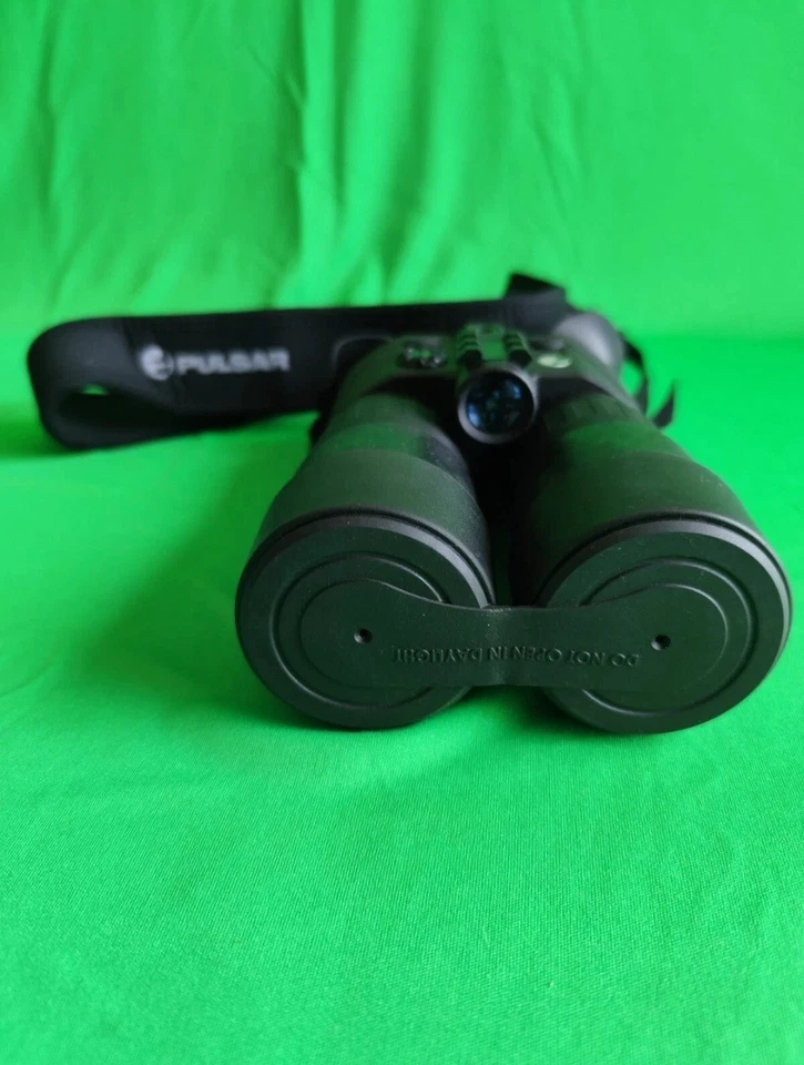 Binocolo PULSAR con Visione Notturna - Immagine 3 di 4