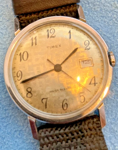 Vintage 1975 Timex  Marlin "Linen Dial" Mens Wristwatch