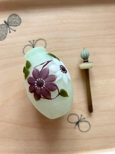 Core glass perfume bottle decorative bottle