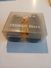 Ancienne Boite De 24 Disques Fashion Discs SINGER MACHINE A COUDRE 