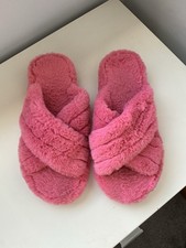 Unknown Brand Pink Fluffy Slippers Size 7