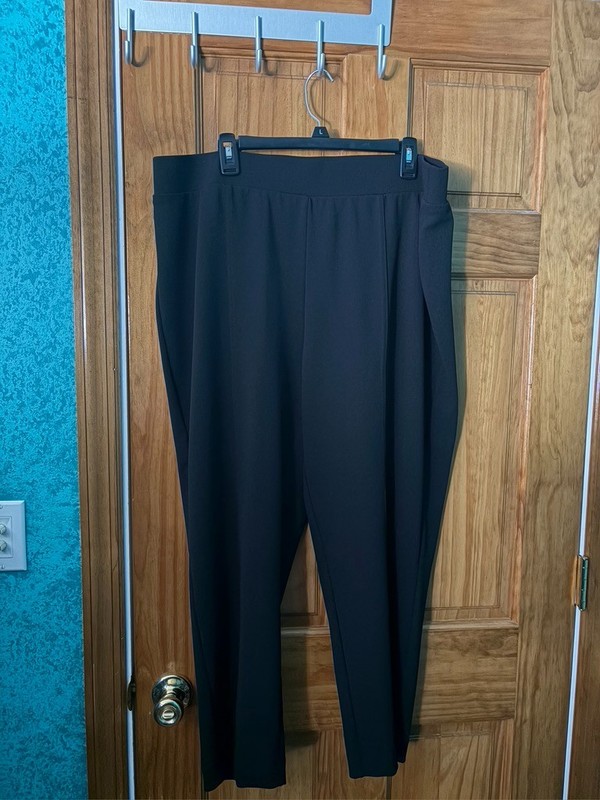 Catherines Women's Plus Size Crepe Knit Pull-On Pant  22/24WP- STUNNING