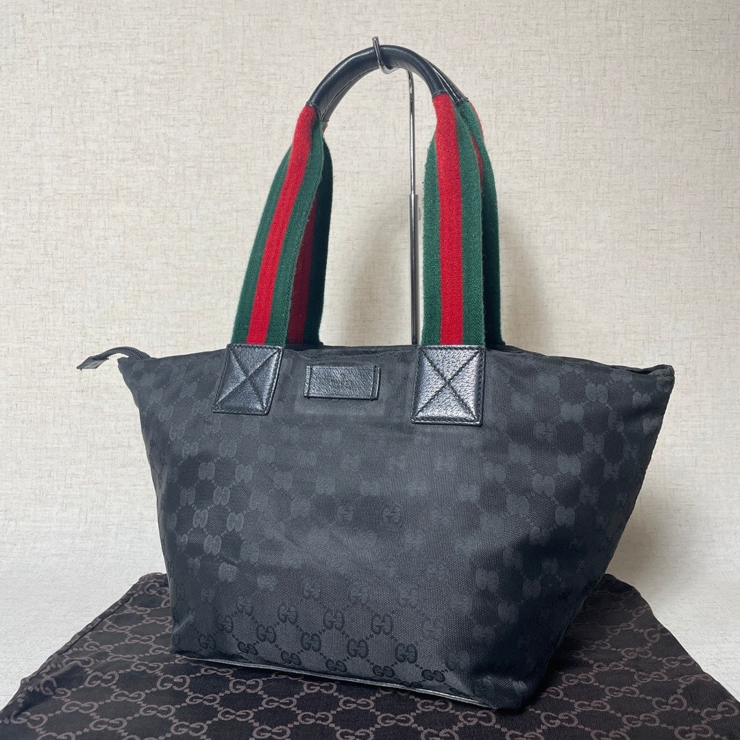 2504-166 Gucci Gg Nylon Sherry Line Handbag Black