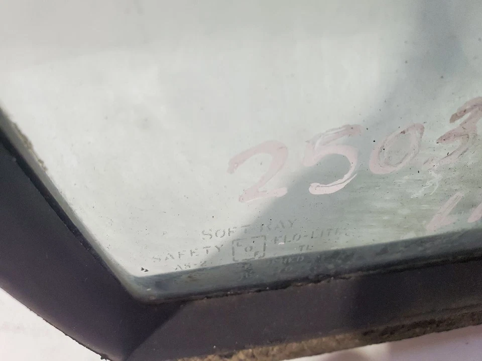 Cadillac Brougham 1988 1989 OEM puerta trasera izquierda ventilación vidrio Foto 3 de 4