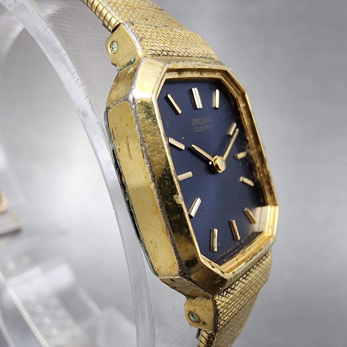 VTG Seiko Watch Women 17mm Blue Dial Gold Tone Octagon 2B20