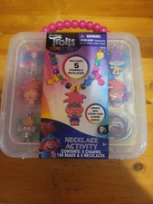 NEW Trolls World Tour Necklace Activity Set w/ 5 Charms 150 Beads  5 Necklaces