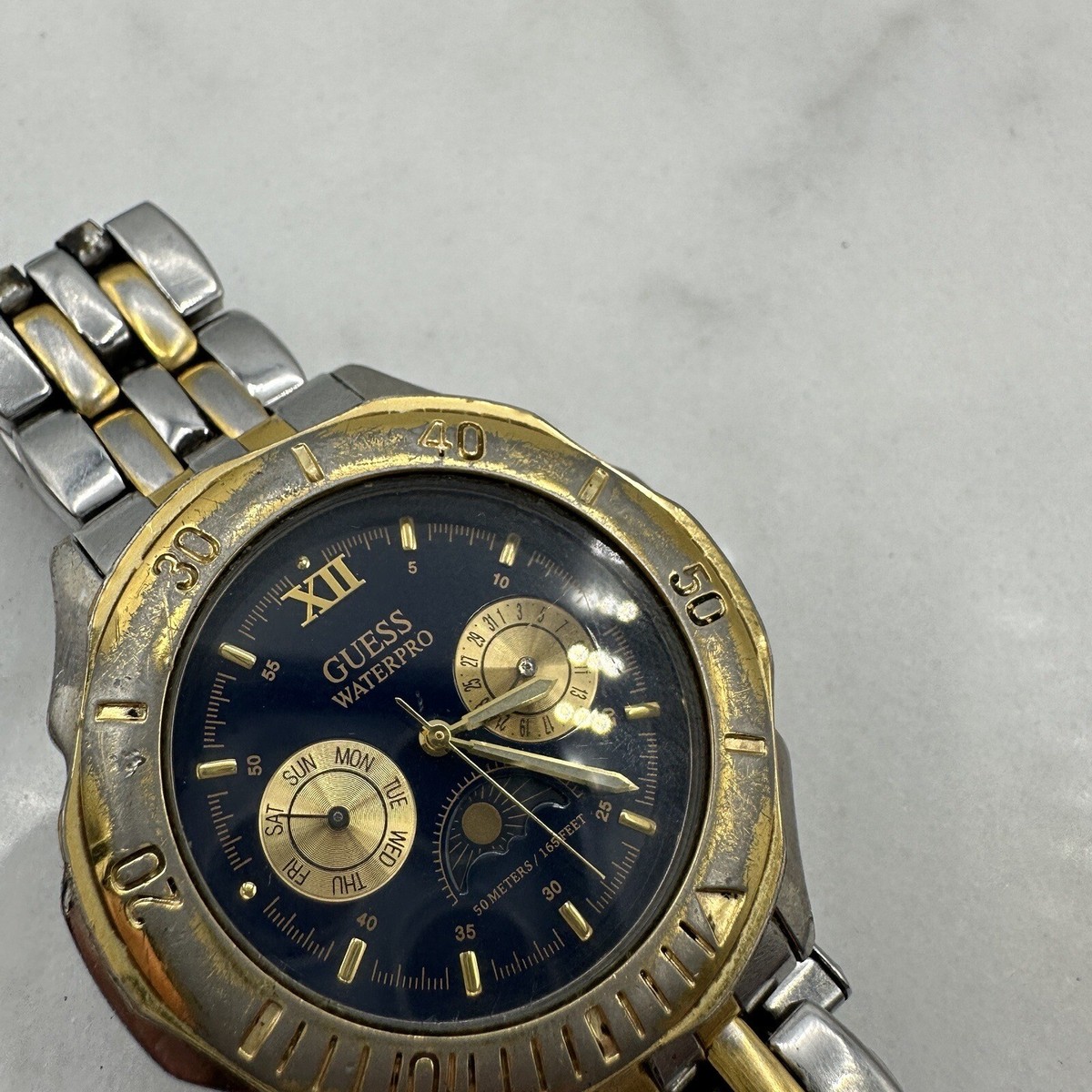 Vintage Guess Waterpro 97’ Moonphase Date Day Dial St.Steel Men’s Watch New Batt Vintage Guess Waterpro 97 main image 2