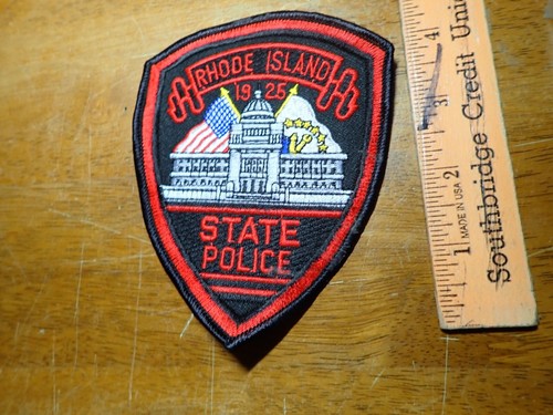 RHODE ISLAND   STATE TROOPER EARLY VEST PATCH OBSOLETE BX 10 #30
