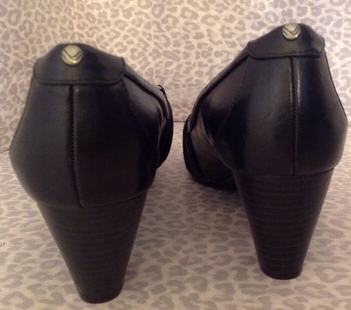 Women's 11 Life Stride Black Heels - Picture 5 of 12