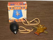 VINTAGE REPUBLICAN ELEPHANT NOVELTY GAG FUNNY RAZZER TIE CLIP *NOT WORKING*