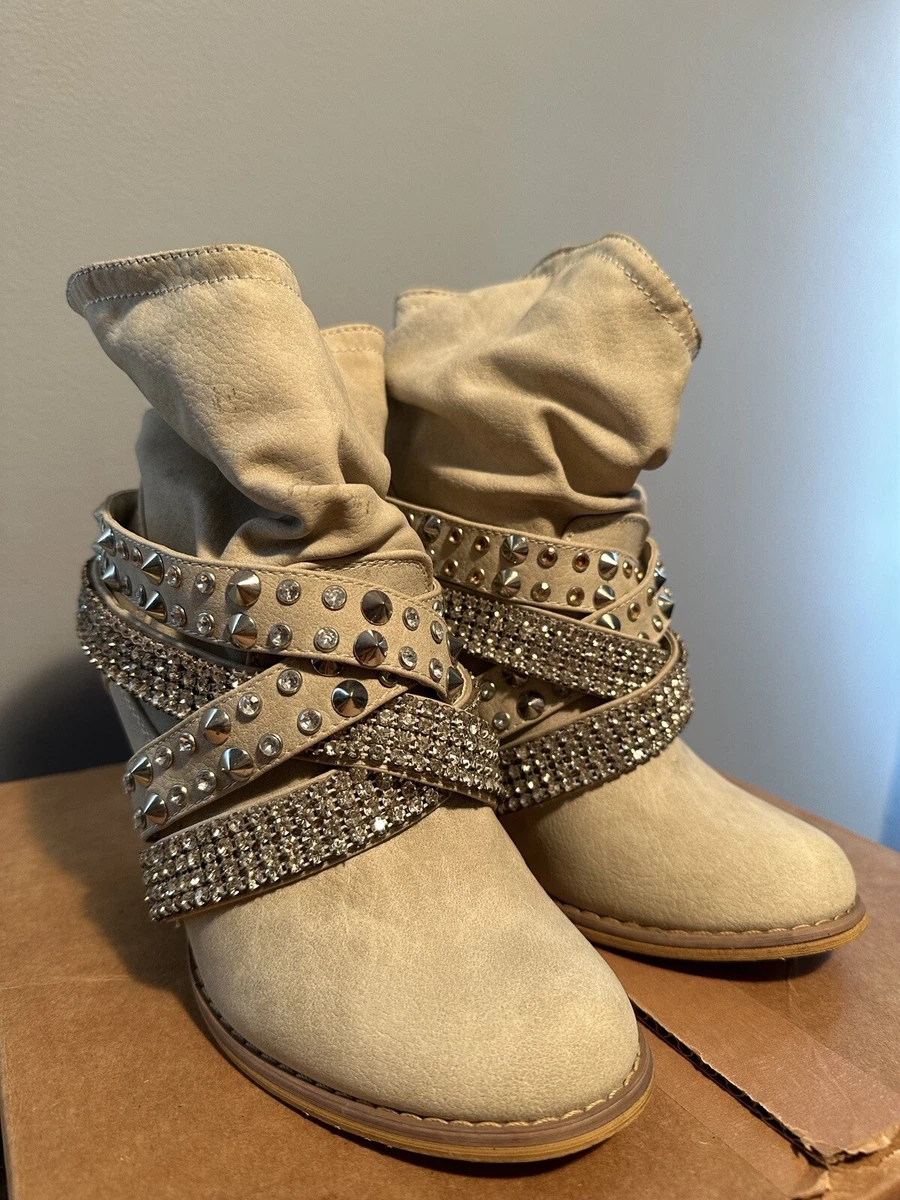 Not rated sales cream boots