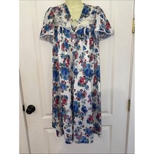 Vintage Vanity Fair Blue Pink Floral Lace-Trim Nightgown Robe Set