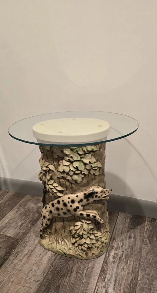 Причудливый стол с акцентом на ствол дерева лиса и далматин ручная роспись стеклянная столешница из смолы - Изображение 2 из 4
