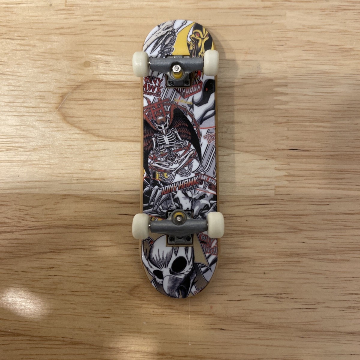 Tony Hawk Birdhouse Tech Deck Skateboard Finger Board Bird  display picture 1