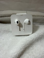 apple headphones wired lightning