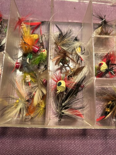 Vtg 1950’s-60’s HUGE LOT 65pc of FLY FISHING FLIES LURES HOMEMADE HAND TIED - Picture 20 of 21