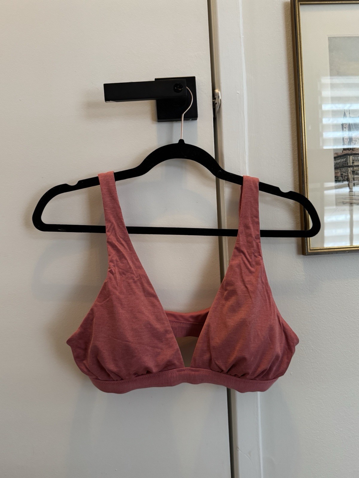 Athleta Women’s Swimsuit V-Neck Bikini Top Size S Rose Pink Scoop Back