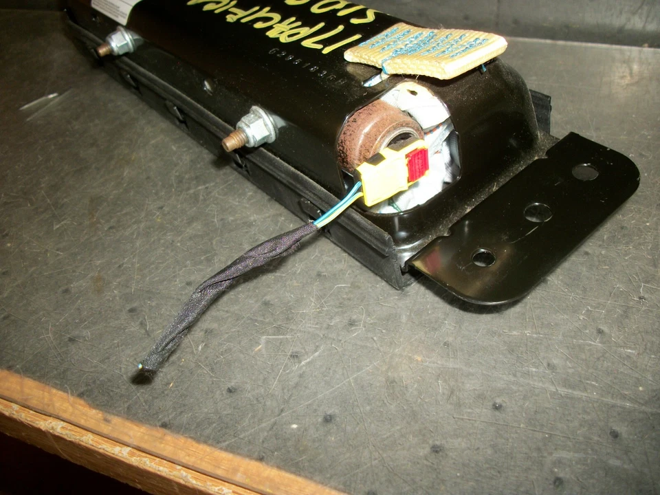 2017 2018 2019 2020 2021 2022 23 CHRYSLER PACIFICA RIGHT KNEE AIRBAG SRS (87) Foto 4 de 4