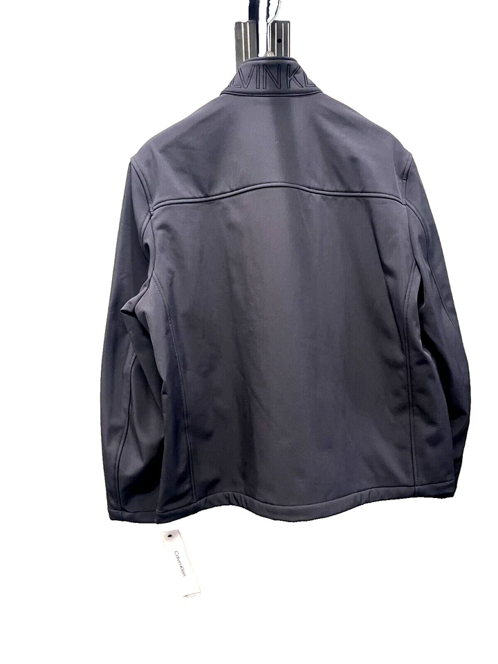 Jaqueta elástica repelente de água Calvin Klein masculina 2023 24/7 UltraLite - Imagem 2 de 2