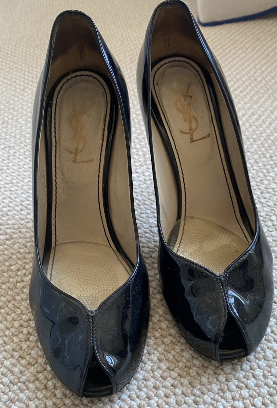 YSL Yves Saint Laurent pelle verniciata nera tacchi alti punta aperta 36 6