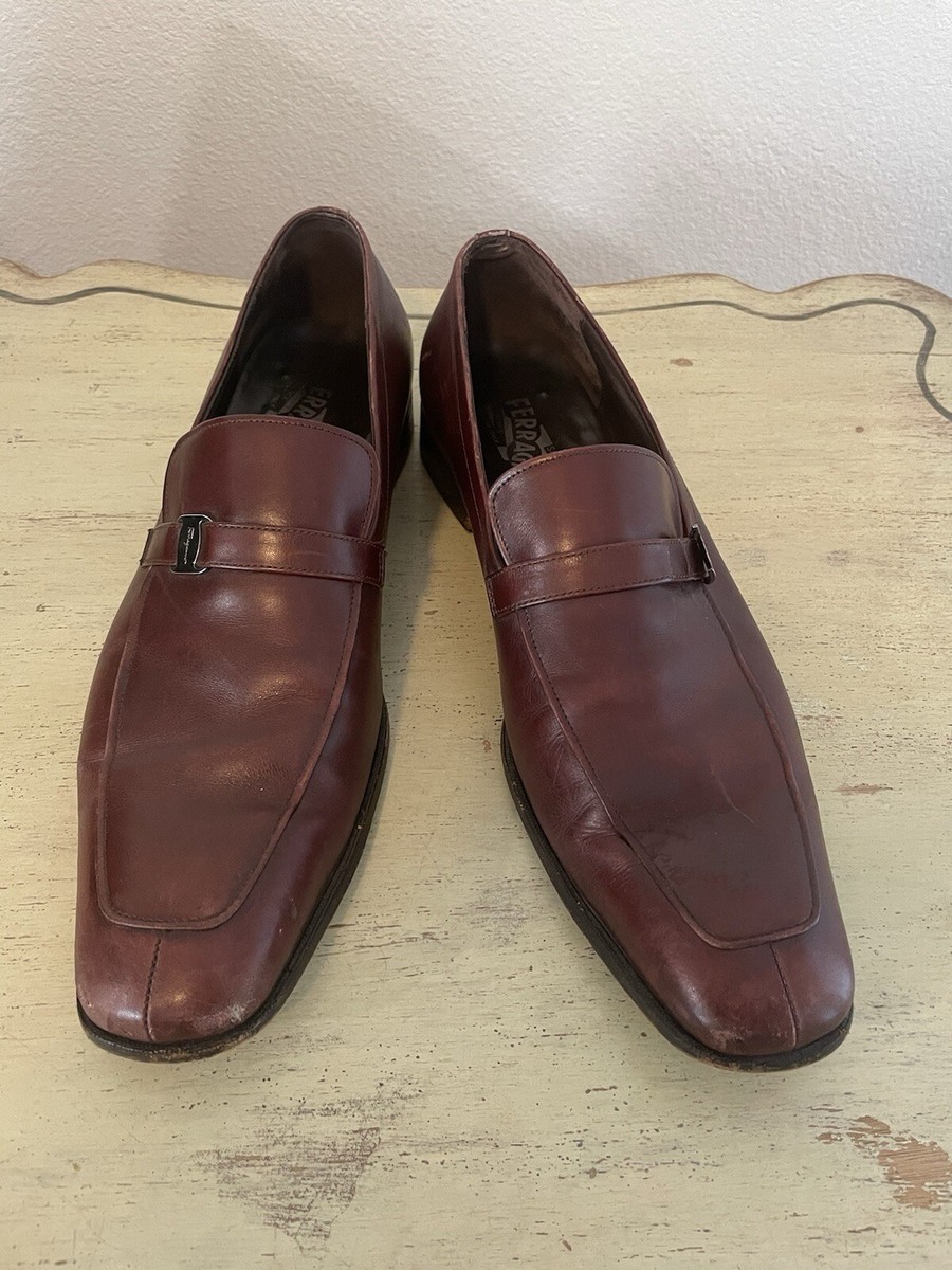 Salvatore Ferragamo Made in Italy Split Square Toe Loafer in  display picture 2
