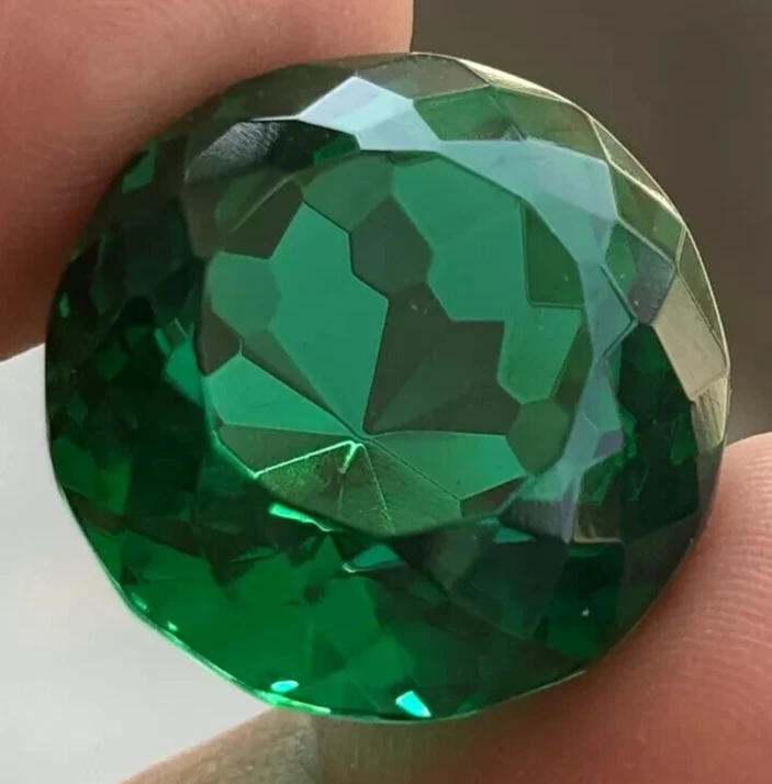 Large Colombian Green Emerald 77.05 Ct. Round Cut Loose Gemstone @Best Price - Image 3 of 4