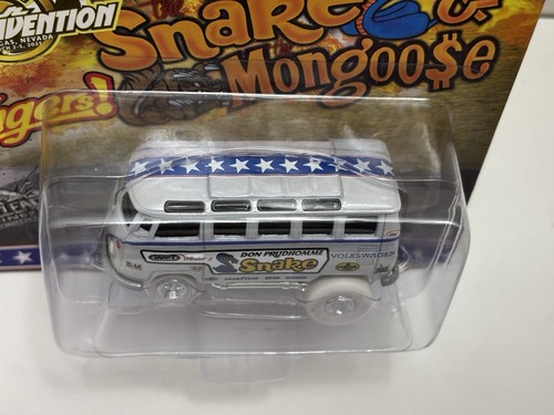 Johnny Lightning ULTRA RARE CHASE VW Samba Bus Zinger WHITE LIGHTNING 2023 - Picture 9 of 22