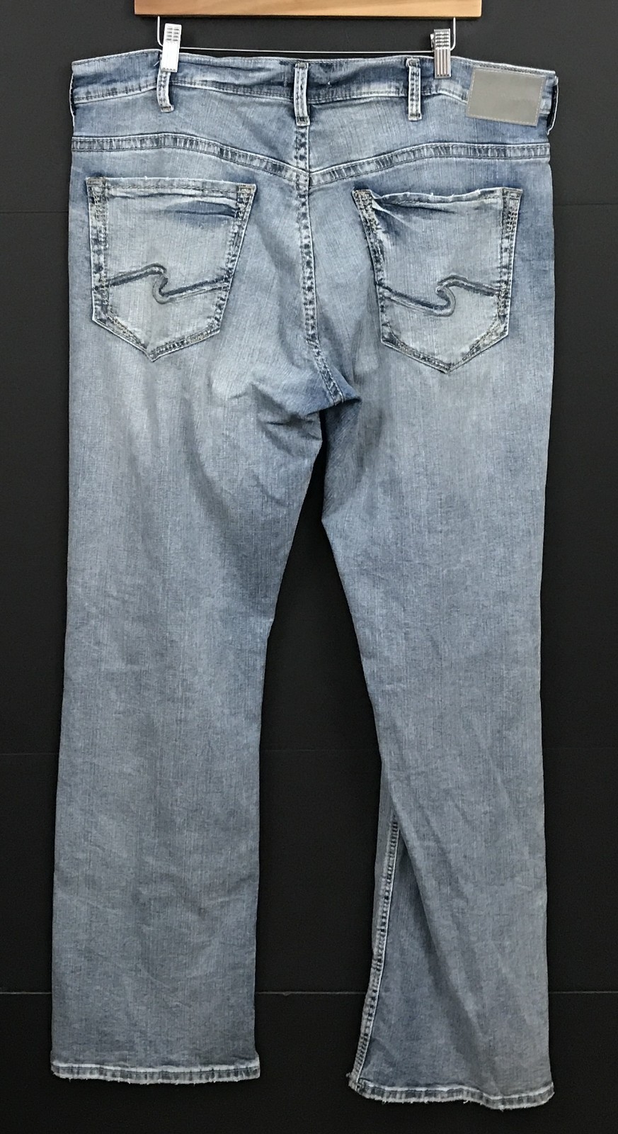 Co. Men's Gordie Relaxed Fit Light Wash Jeans Size 40 X 34