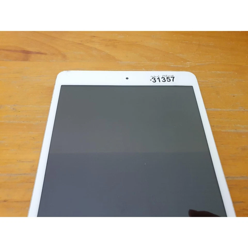 Apple iPad Mini A1455 Tablet White/Silver Wi-Fi 7.9" LCD Screen 5MP (512MB+16GB) - Image 2 of 4