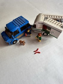 Lego City set 60117 Van & Caravan Set Complete w/ Instr Minifigures & Dog NO BOX
