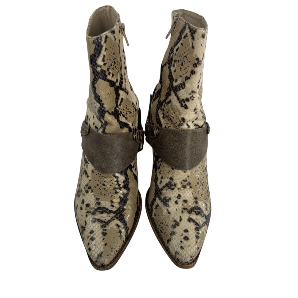 Arnés Piel de Serpiente Estampado Vaquero Botines Talla 7 Cuero Corto Punta Foto 2 de 4