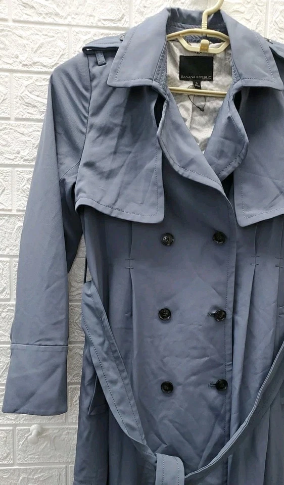 Nueva gabardina larga plisada suave Banana Republic con cinturón azul talla pequeña Foto 2 de 4
