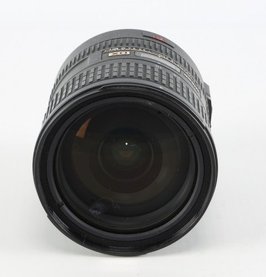 Nikon AF-S DX Nikkor 18-200mm f/3.5-5.6 G ED IF VR Autofocus APS-C