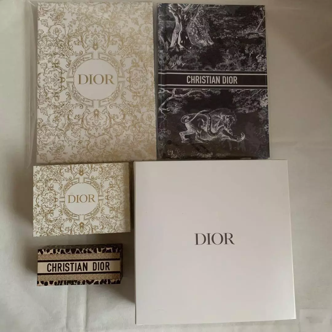 Christian Dior beauté nouveauté carnet étui à lèvres pochette boîte à bijoux lot de 5 cadeau