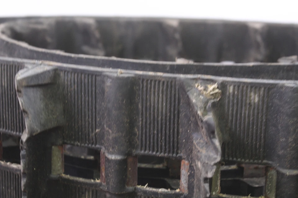 2002 SKI-DOO SUMMIT ZX 800 Track 15 x 156 x 2" 2.52pitch Camoplast 679-9808 - Imagem 3 de 4